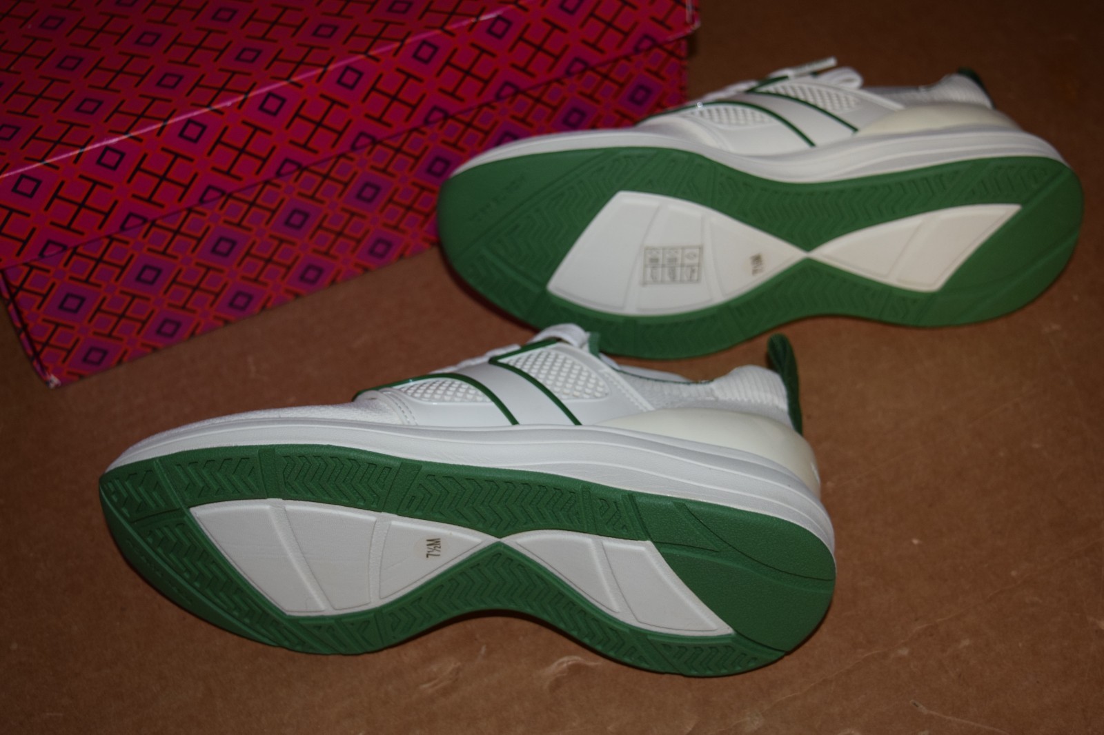 TORY BURCH T SOCK RUNNER IVORY/GREEN WOMEN SNEAKERS 5.5, 7, 11