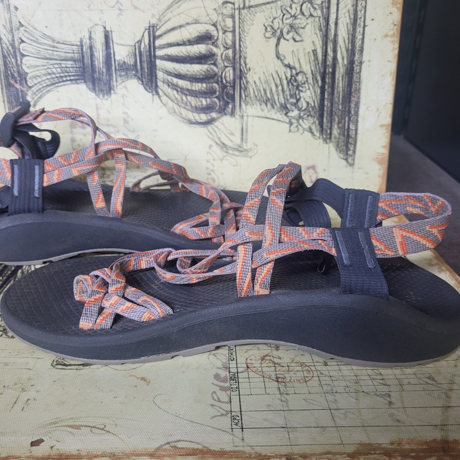 Size 10 Chaco Z Cloud X2 Toe Strap Classic Sandals Women’s ZigZag Orange Gray