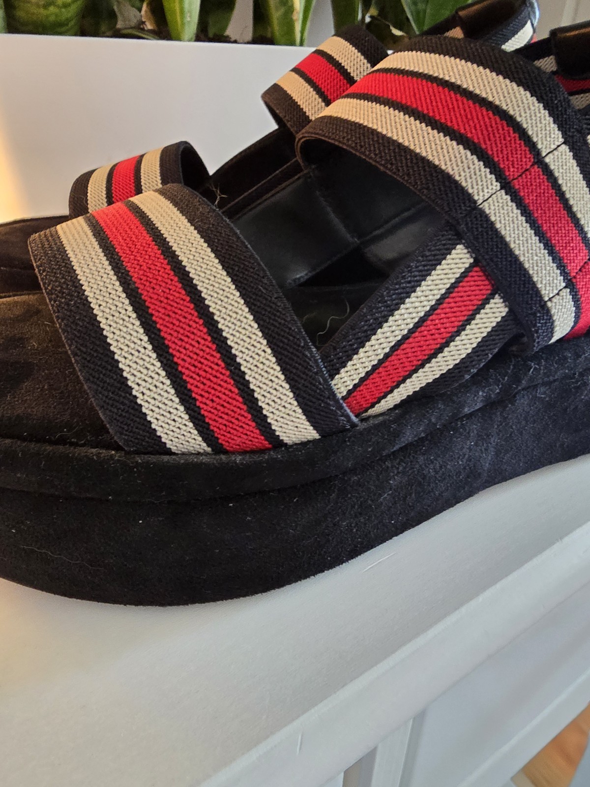Golo Baird Elastic Strap Platform Sandal Sz 9 Black Red White Chunky Striped