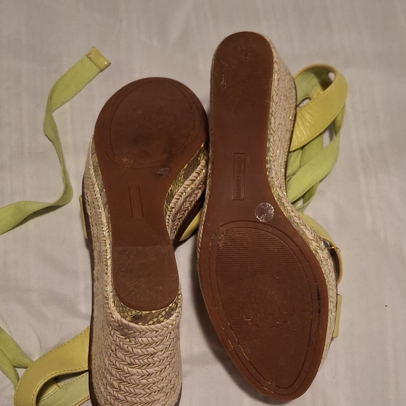 Sexy Vince Camuto Women’s Green Leather Wedge Sandals Tie Ankle Strap US 9.5
