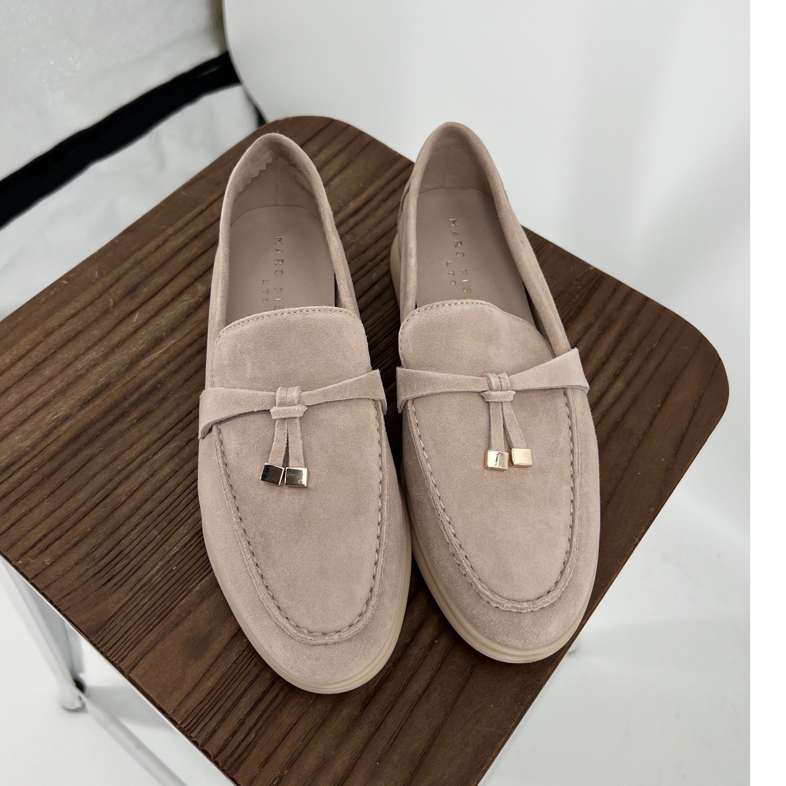 Marc Fisher LTD Yanelli Taupe Suede Tassel Loafers Academiacore 5.5 M NIB