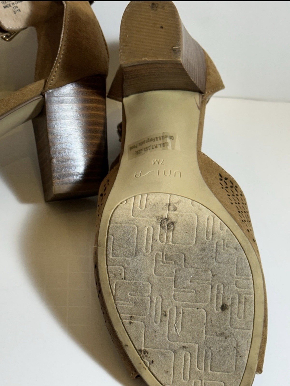 Unisa Tan Perforated Peep Toe Block Heel Sandals Ankle Strap Womens 7M