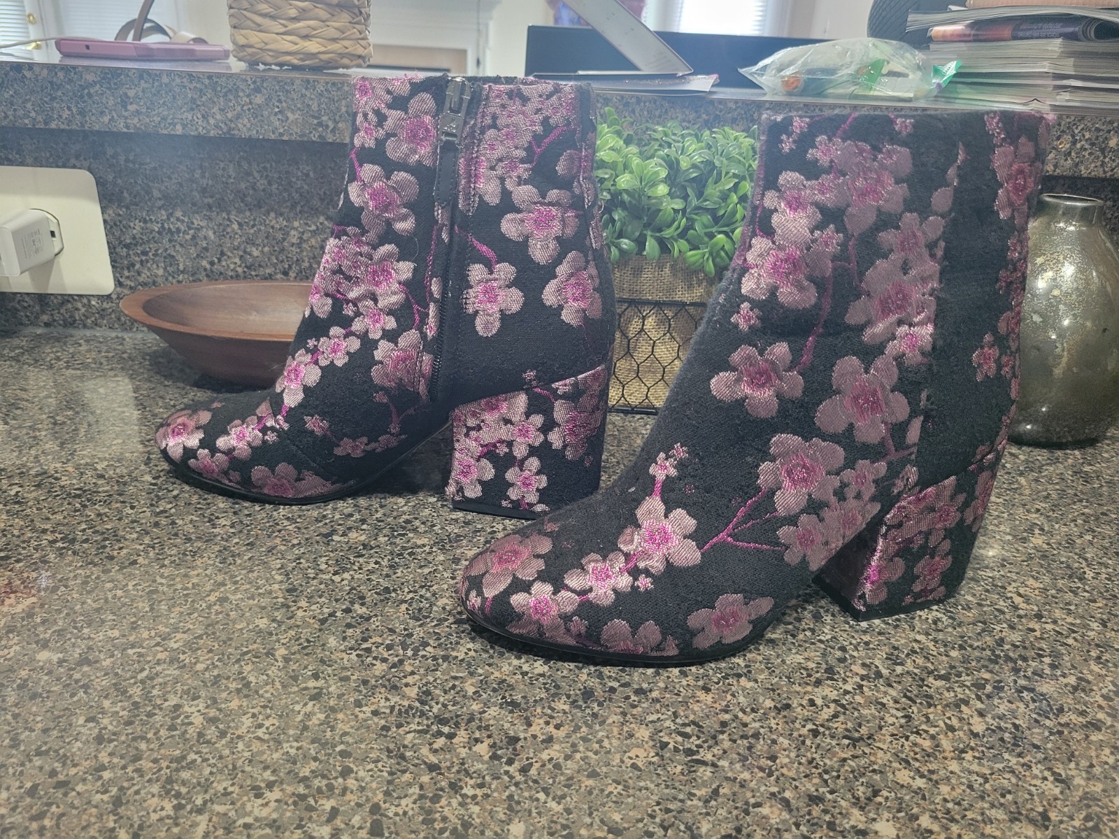 Sam Edelman Women’s Taye Pink Black Cherry Blossom Ankle Bootie Shoes Size 7