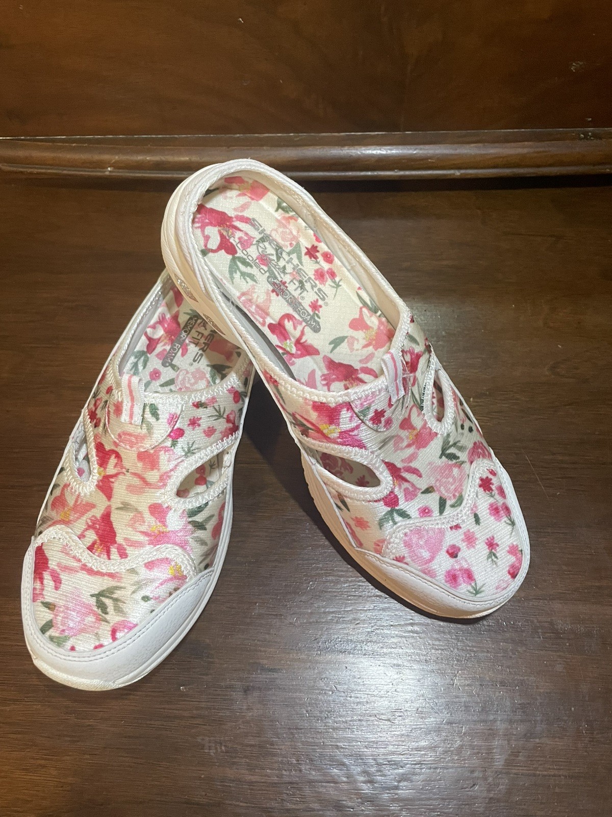 Skechers Commute Time Relaxed Fit Washable Mules-Flirty Floral-White-8.5-A399446