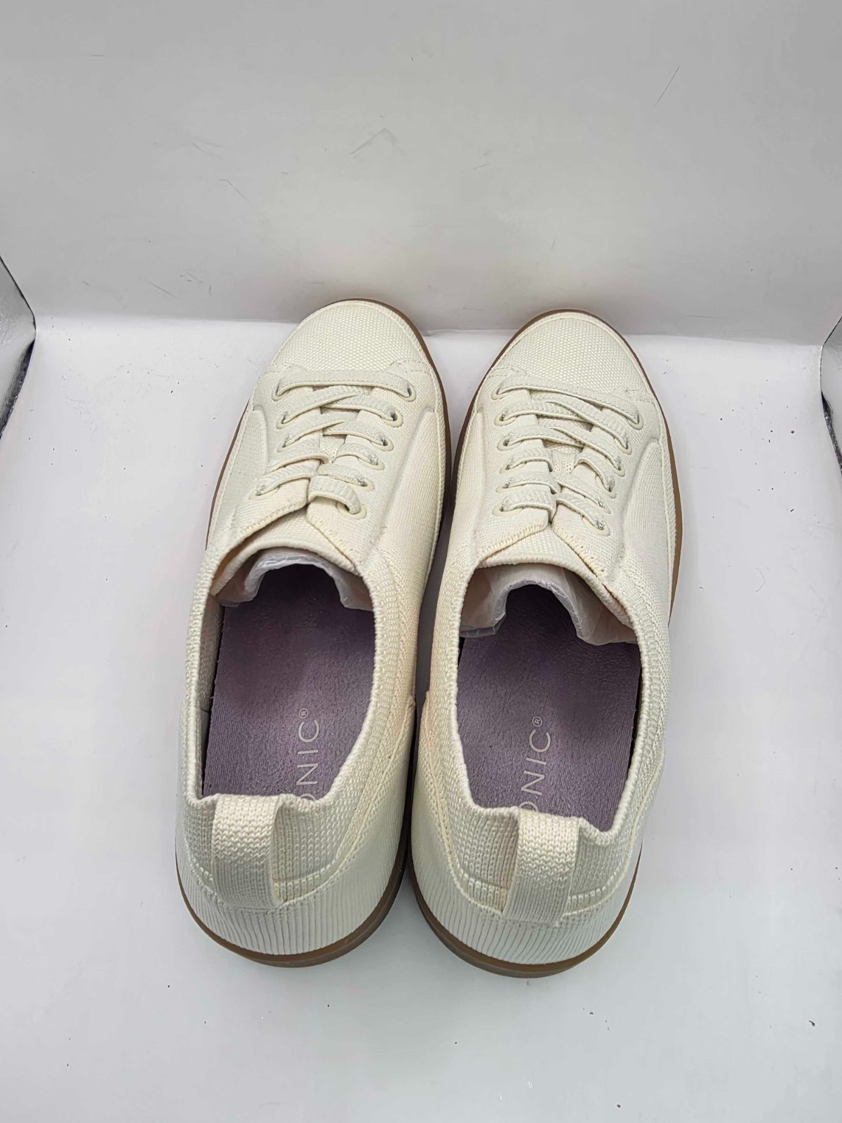 Vionic Women’s Winny Knit Sneaker-White 8.5US