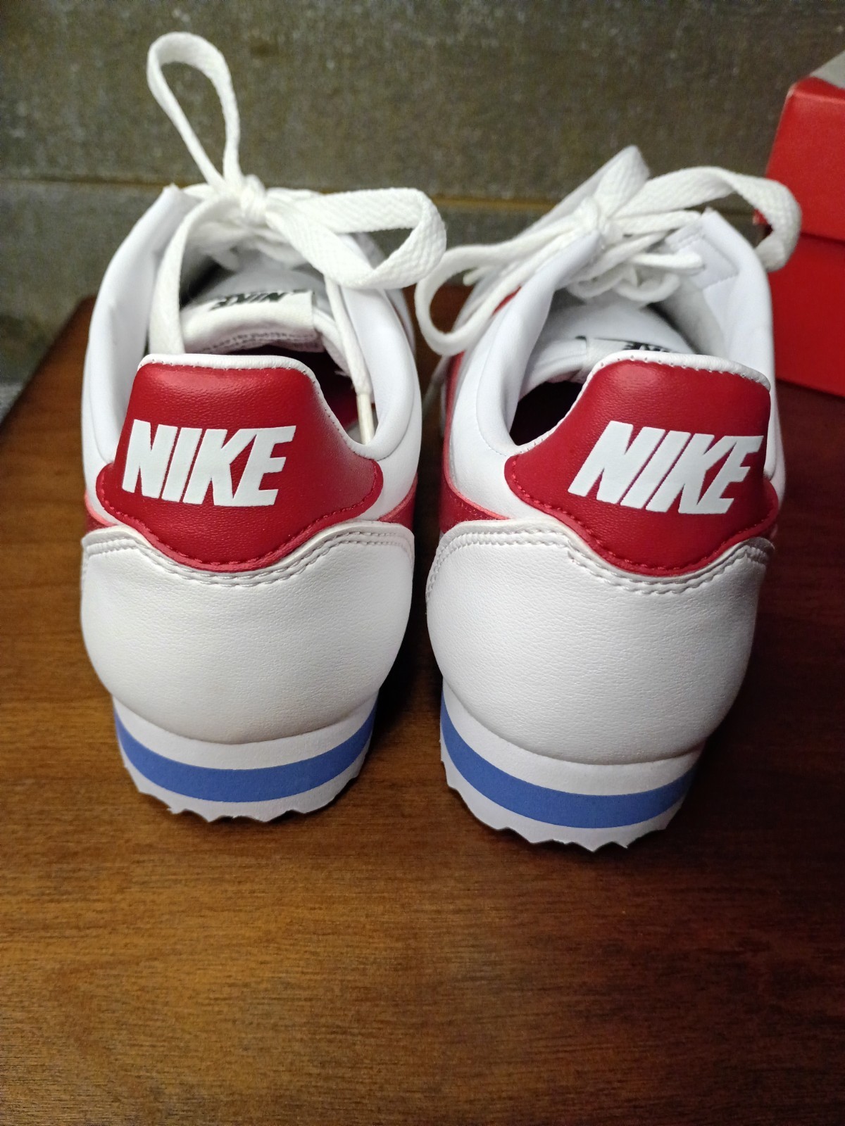 Nike Womens Classic Cortez 807471-103 Lace Up White Red Sneaker Shoes Size 7