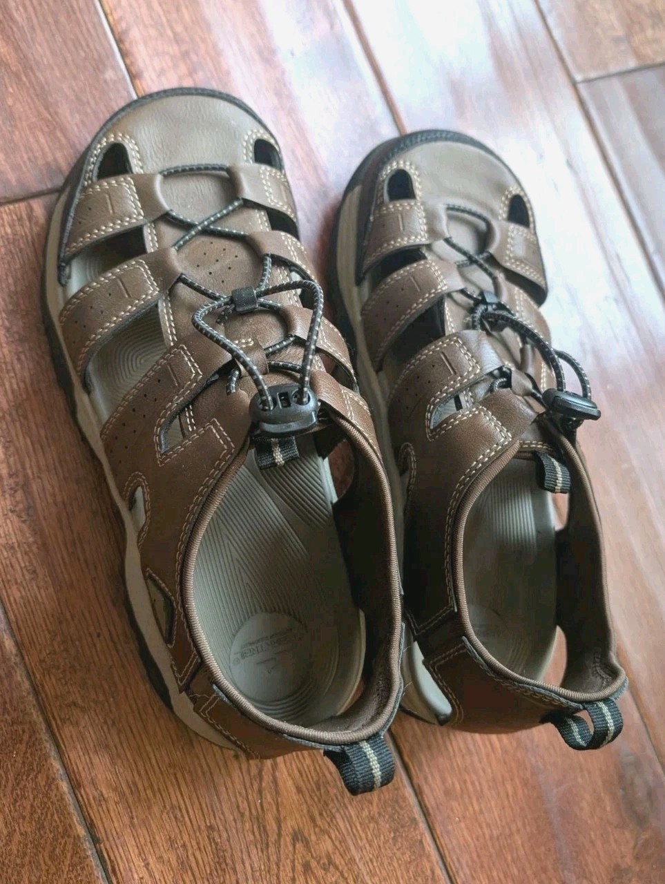 OZARK TRAIL OUTDOOR HIKING WALKING SHOES SANDALS WOMENS 9 MENS 7 UNISEX EUC