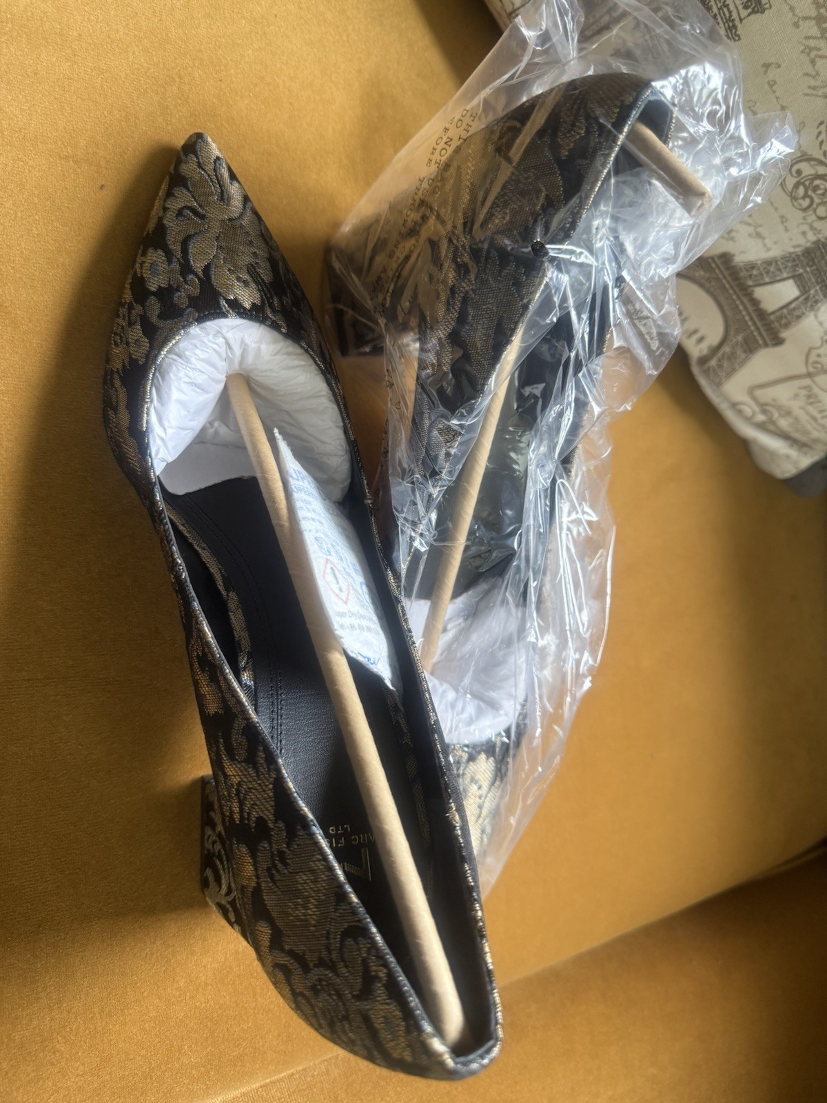 Marc Fisher LTD medium blue fabric pumps NIB 10M