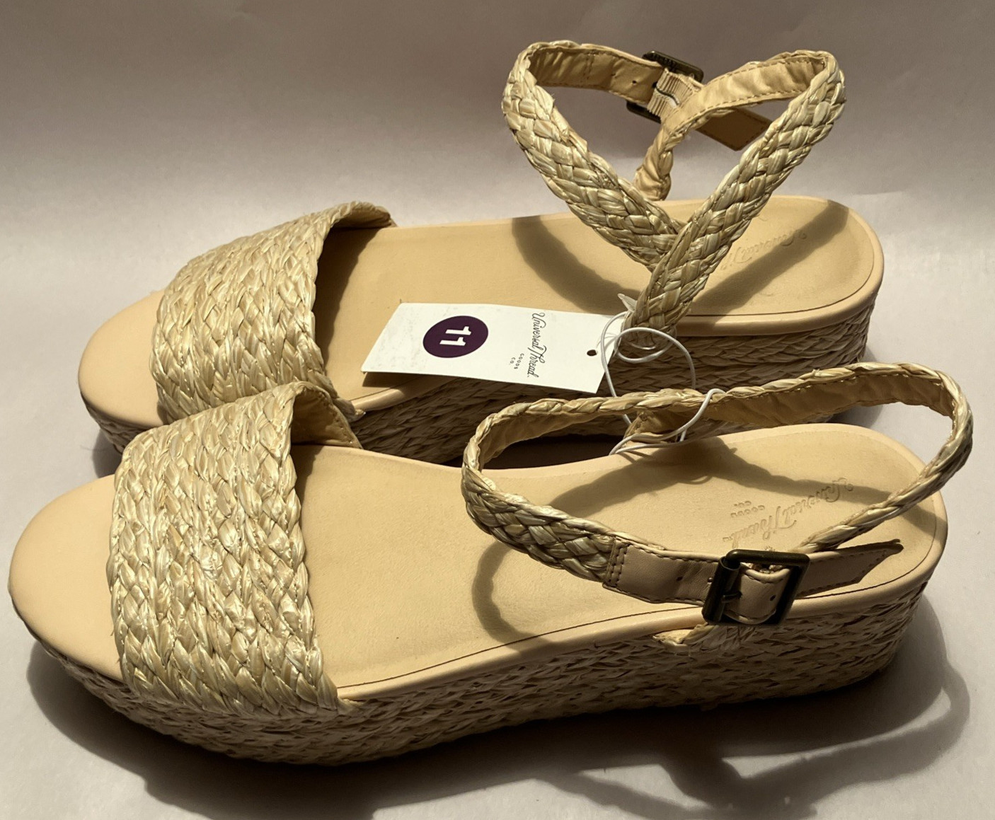 NWT Universal Thread Aurora Womens 11 Tan Straw Platform Cushion Insole Sandals