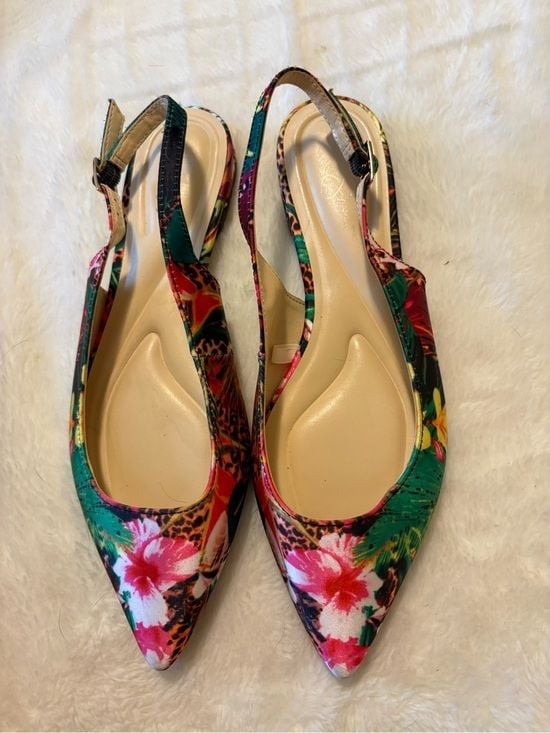 Jessica Simpson Tropical Floral Pointed Slingback Flats – Green, Pink, Red