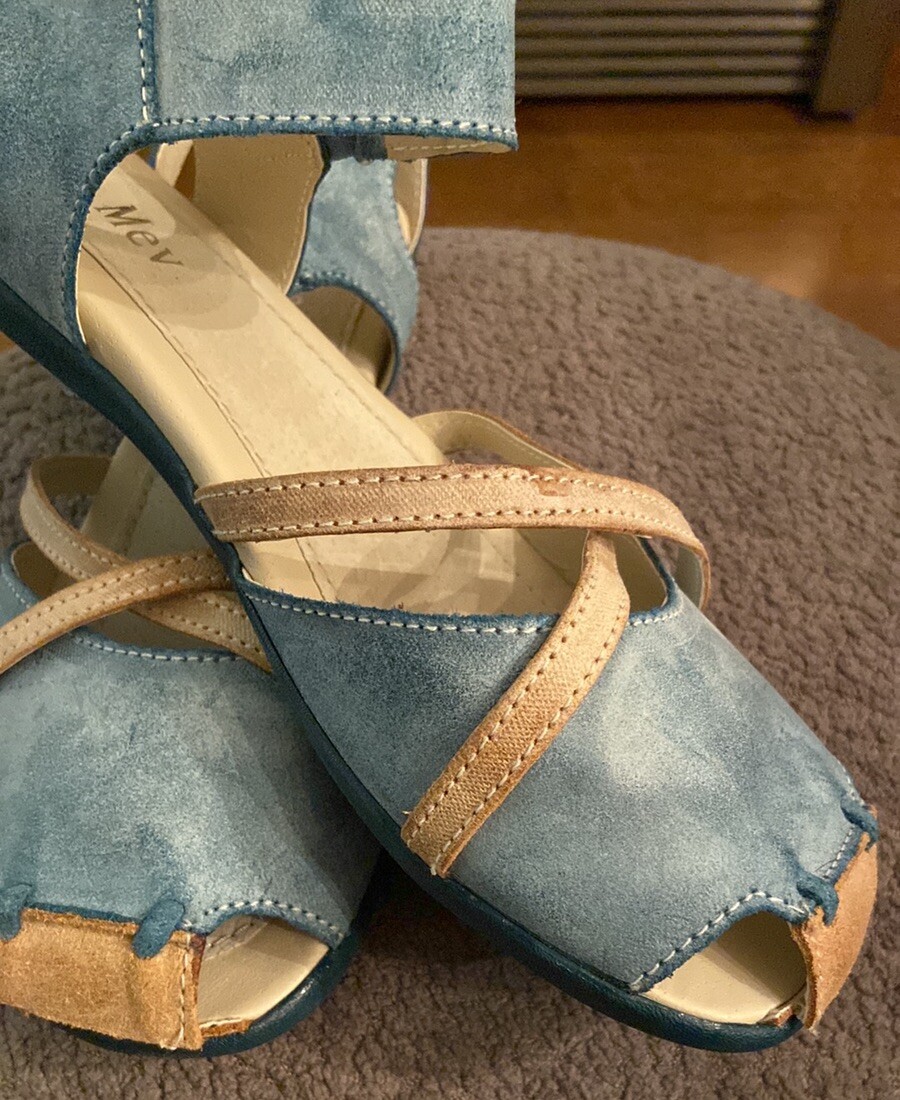 Bernie Mev Shoes Jibe Strappy Sandals Blue/Tan Leather Flats Hook & Loop 10.5