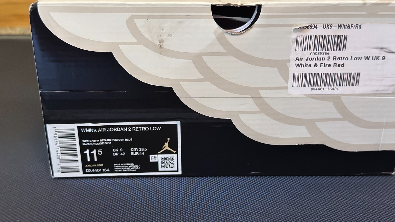 Size 11.5w / 10m – Air Jordan 2 Retro Low NC to Chi DX4401-164