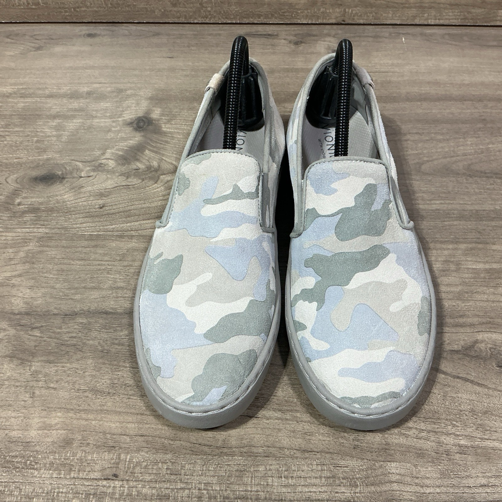 Vionic Honey Avery Camo Light Blue Slip On Sneakers Shoes Women’s Size 9