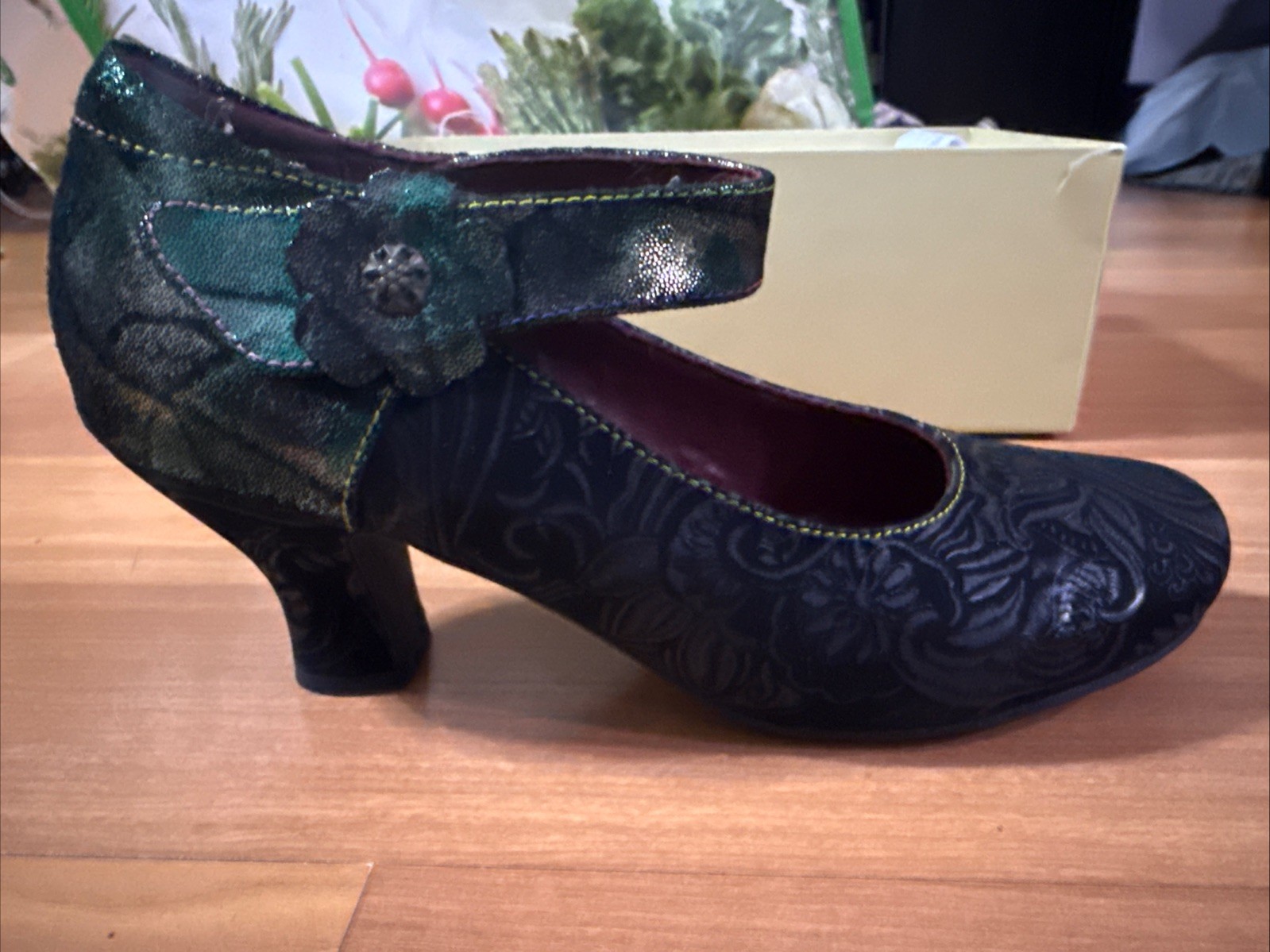 L Artiste Jenna B Spring Step Heels Size 38 – Never Worn – In Box