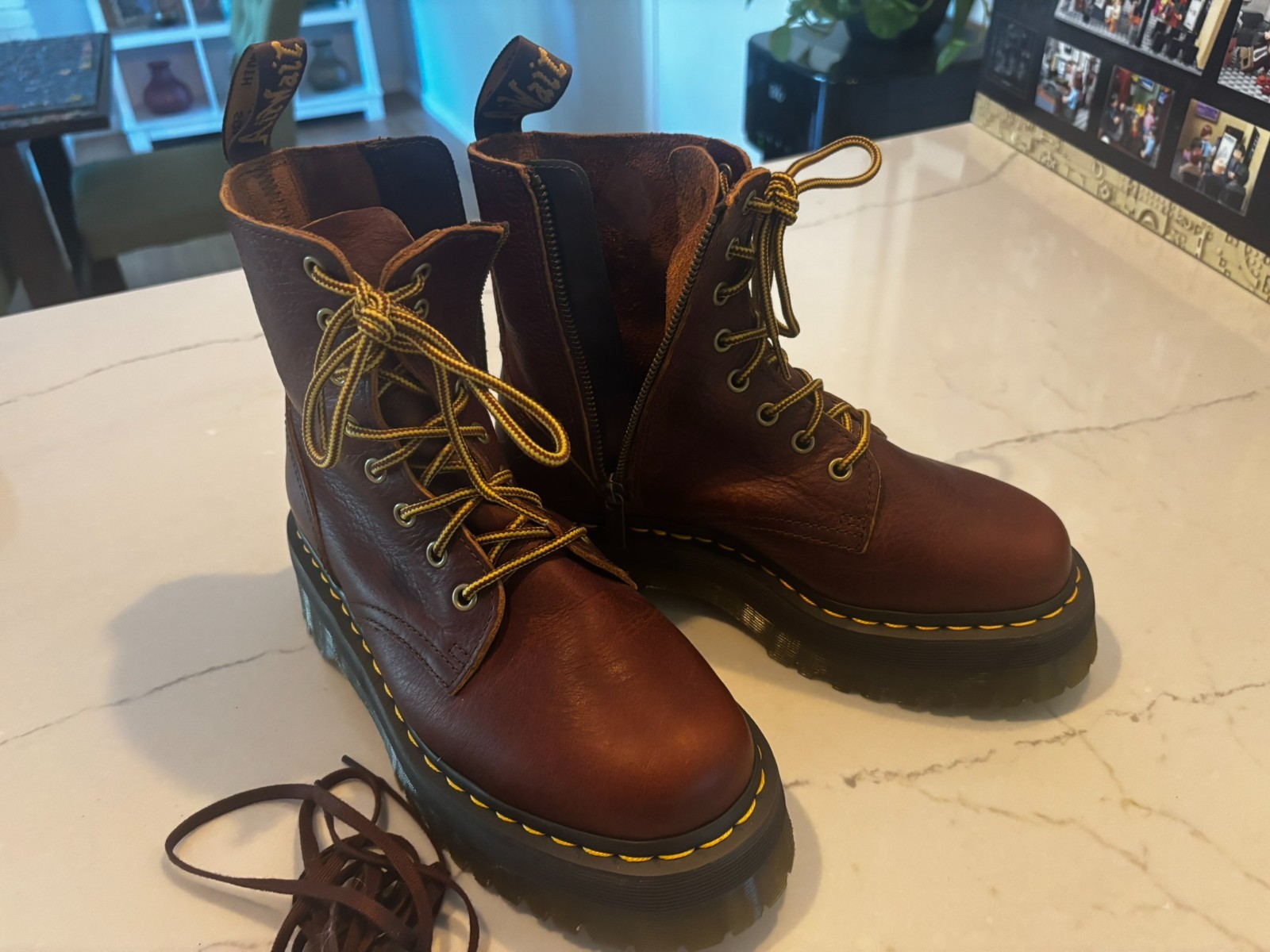 Dr. Martens Jadon Platform Leather Women’s Boot – Brown – Size 8 – BRAND NEW