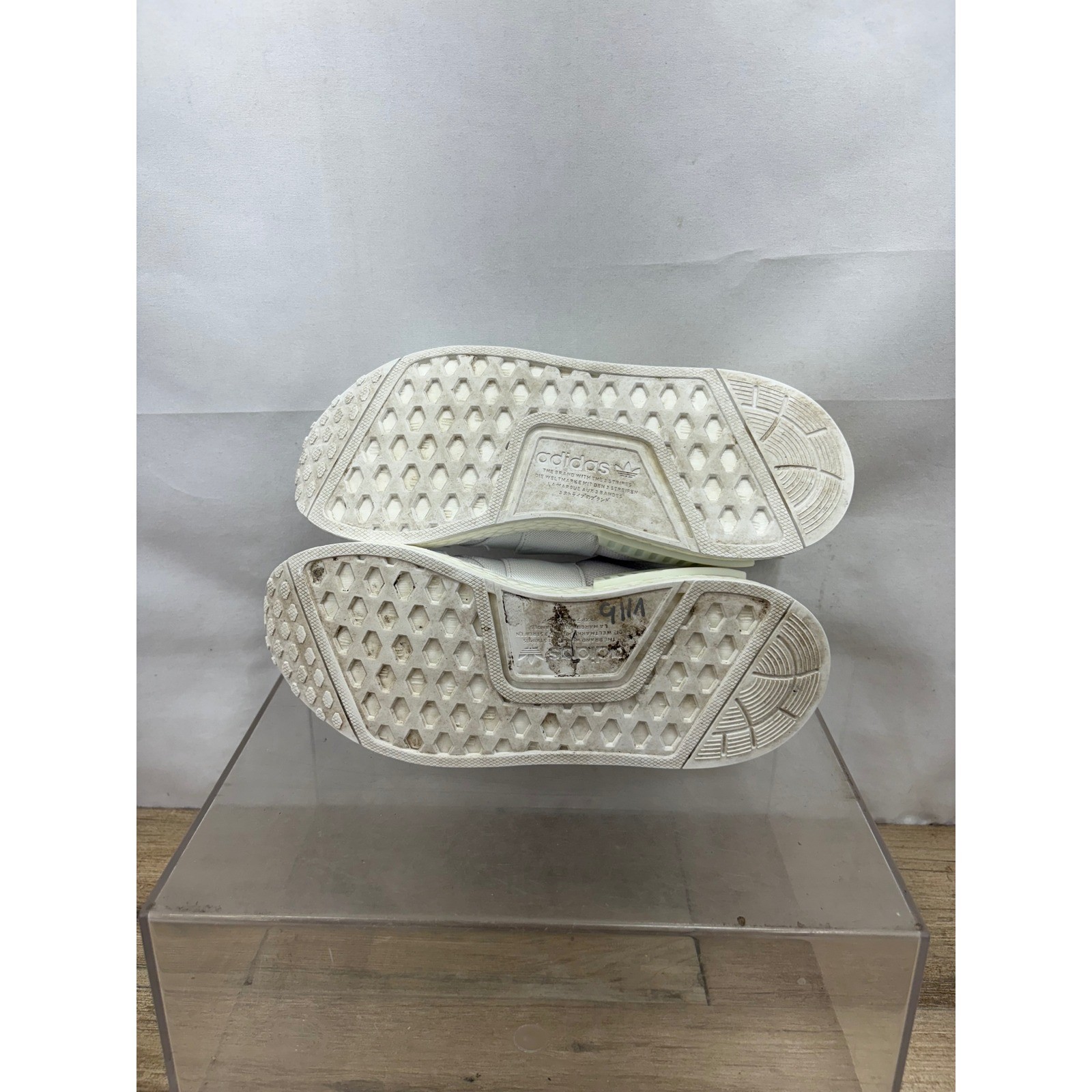 Adidas NMD_R1 Spectoo Slip-On White Sneakers Casual Shoes Women’s Size 6