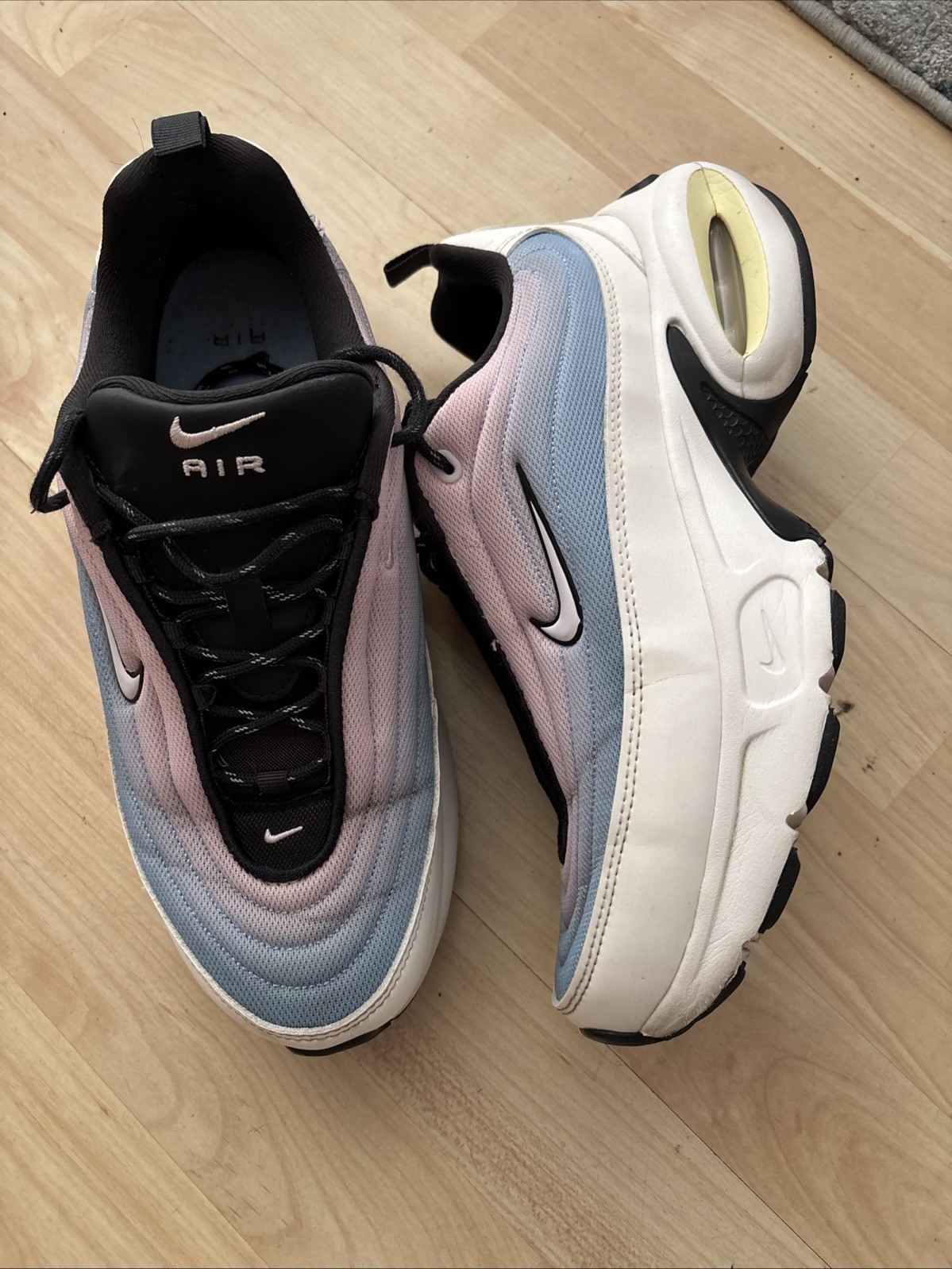Nike Air Max Portal Dawn Women’s Size 10
