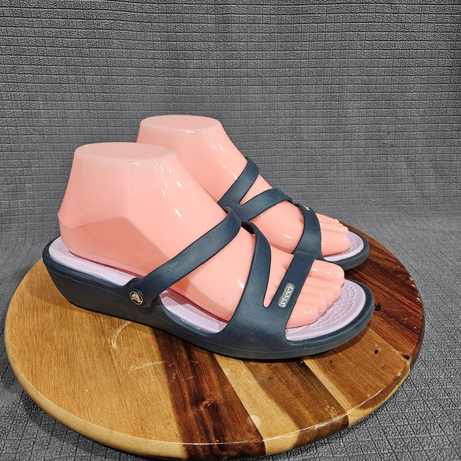 Crocs Women’s Sandals Navy Blue Lavender Croslite Foam Slip On Wedge Size 8