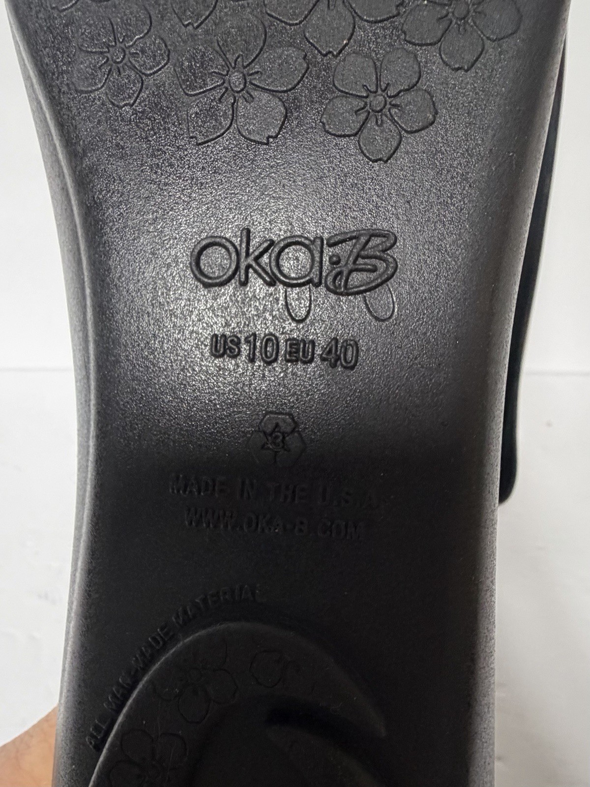 Oka-B Women’s Black Rubber Slip-On Flats Glitter Accent Round Toe US 10/40