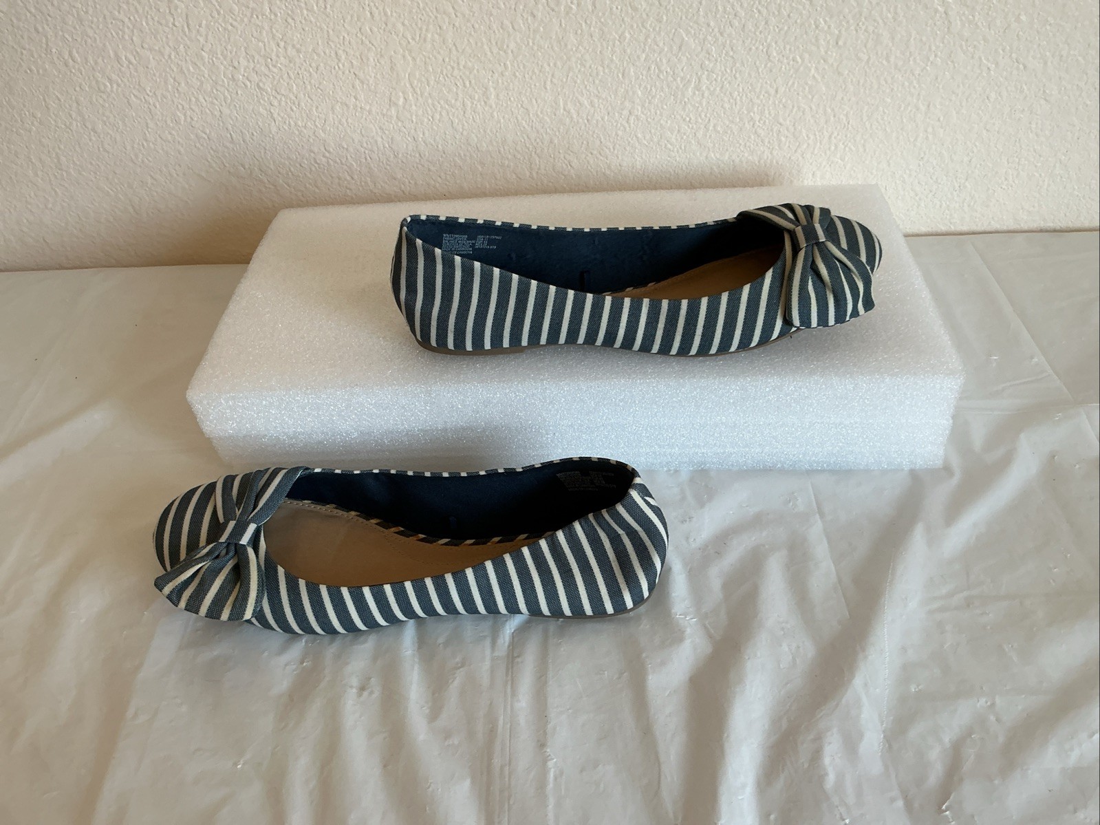 Time and Tru Womens Blue and White Striped Bow Ballet Flats Size 11