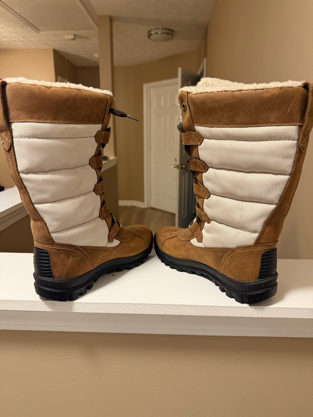 Timberland Women’s Suede Winter Boots Faux Fur Lined Lace Up Brown/White 8.5