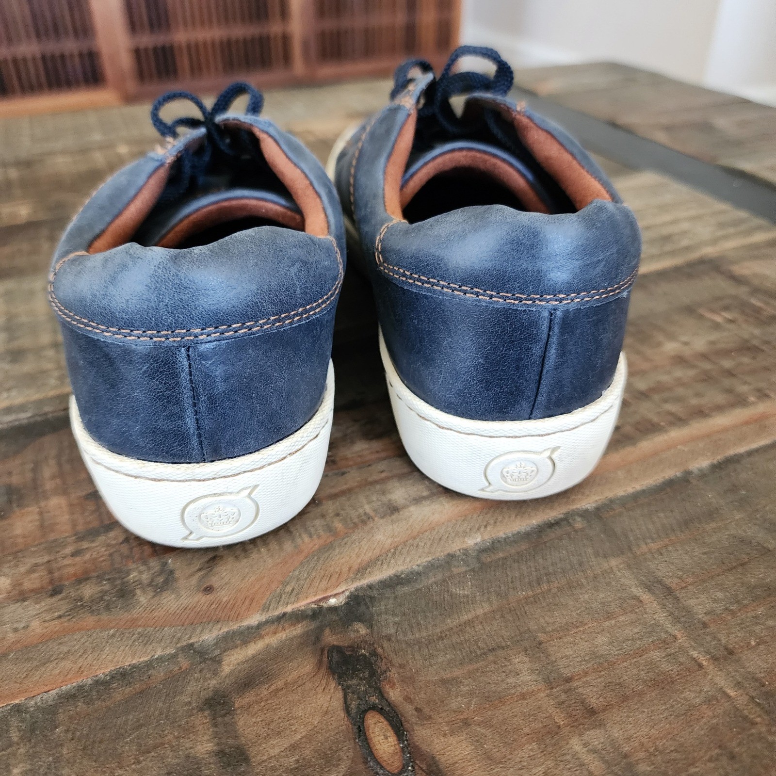 Born Mira Blue Distressed 100% Leather Sneakers Womens 7M, Coastal Casual