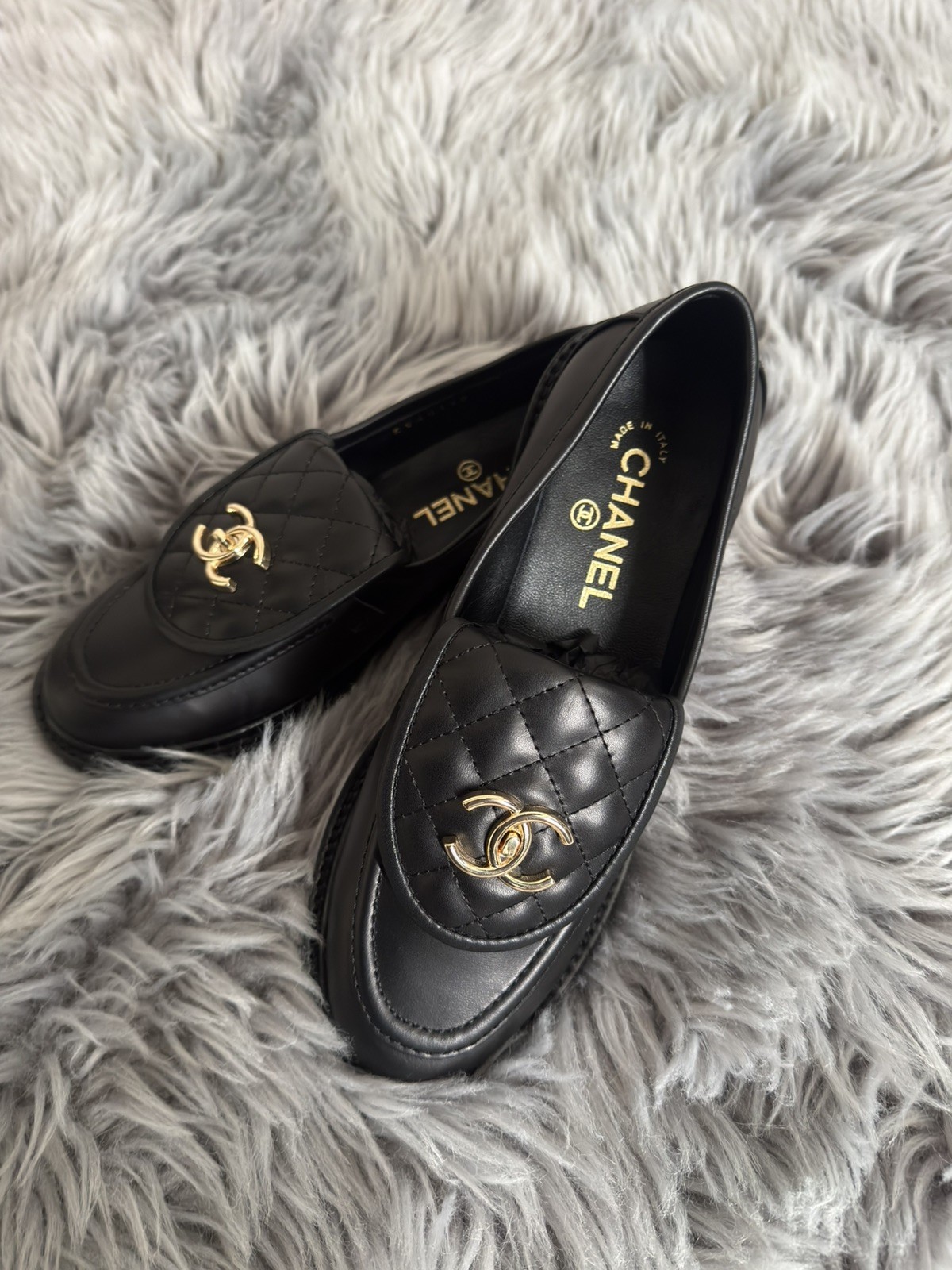 Chanel Lambskin Quilted CC Turnlock Loafers 39 Black