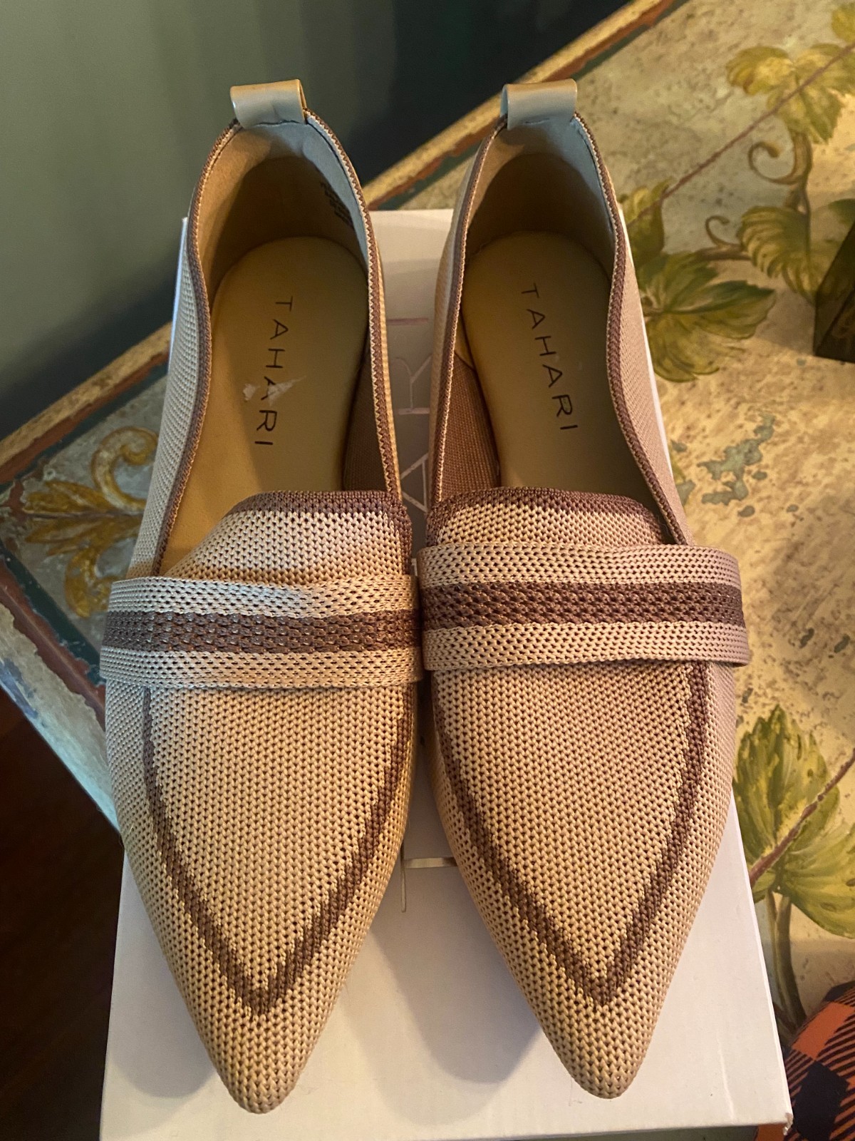 NWOB TAHARI «FLORENTINE» Size 8 Tan & Brown