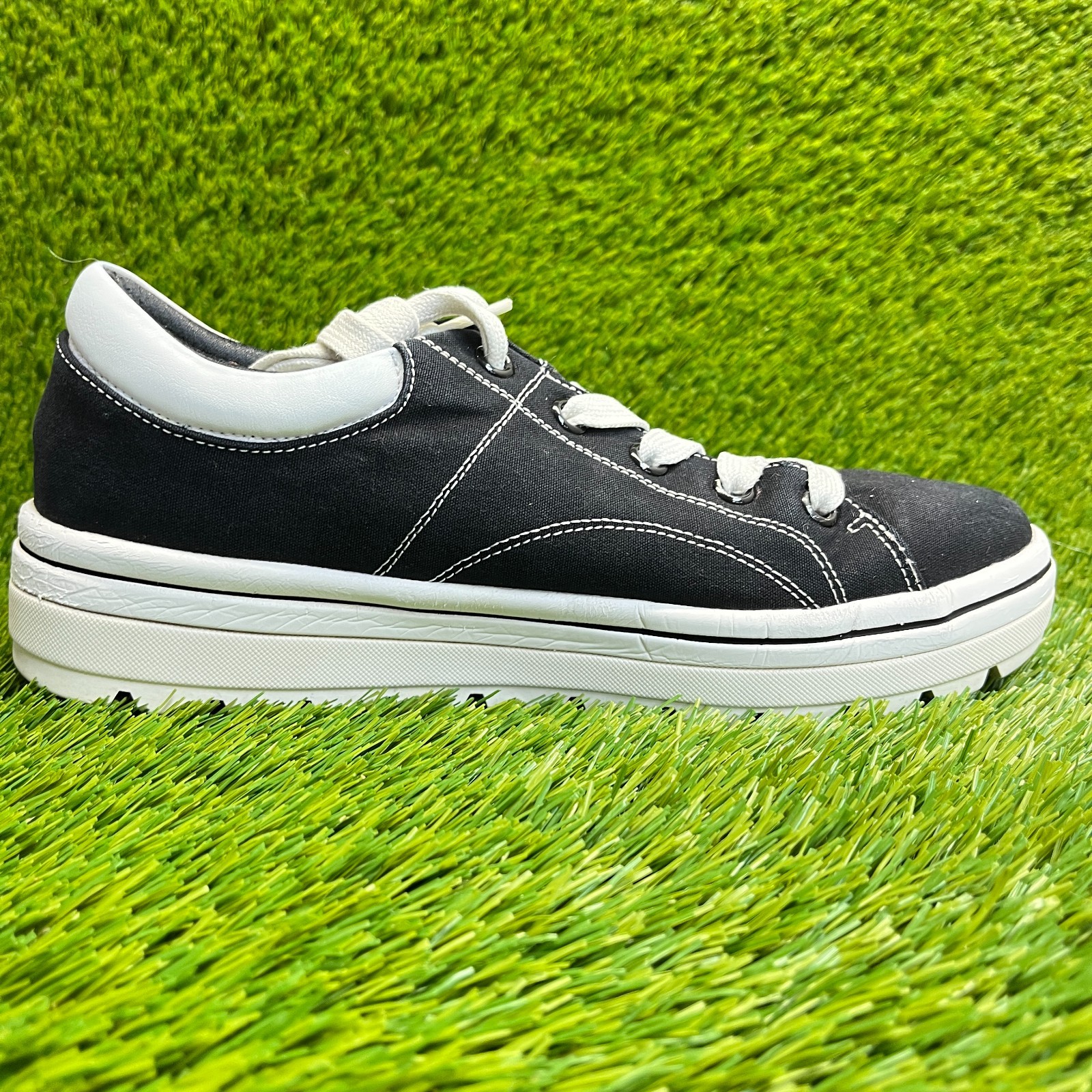 Skechers Street Cleat Womens Size 10 Black White Athletic Running Shoes Sneakers