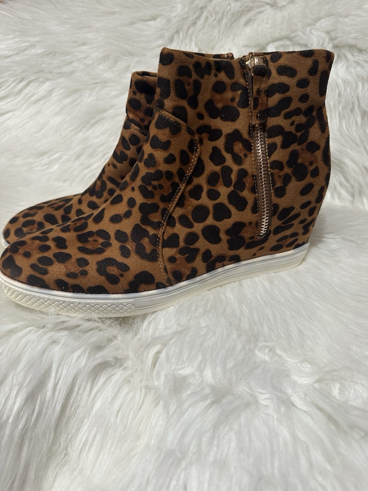 Rouge 12 Womens Cheetah Animal Print womens Ankle Wedge Shoes