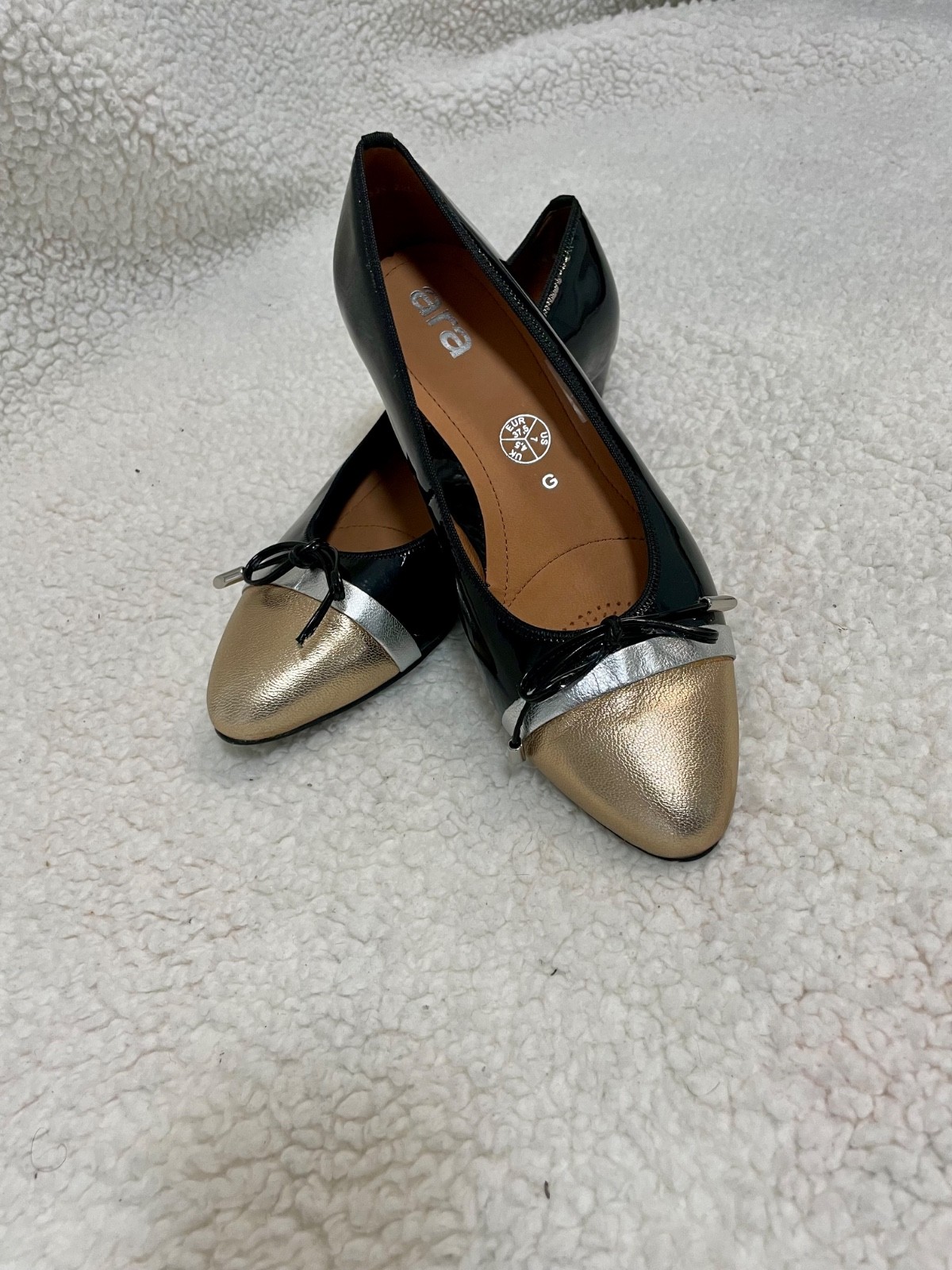 Ara Black Patent Leather Pointed Toe Flats Gold Cap Toe Women’s EU 37.5 G Wide