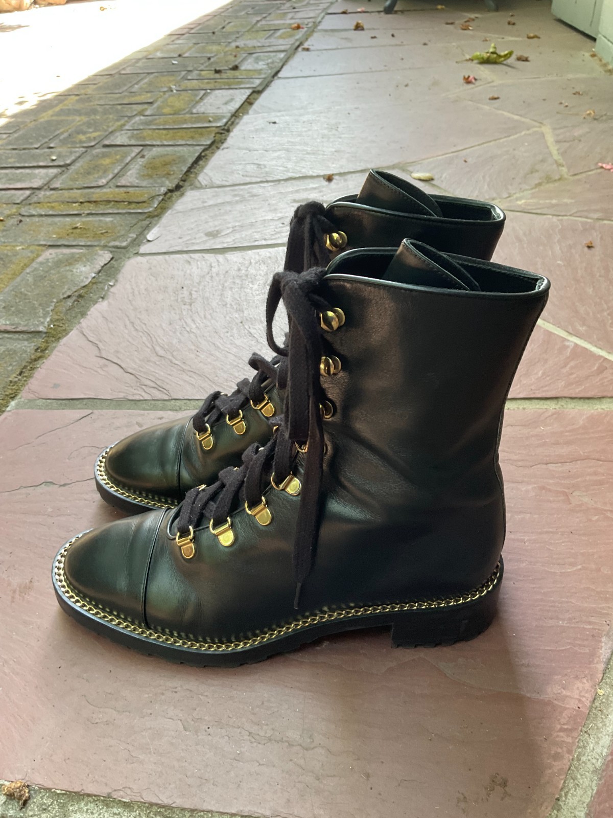 Stuart Weitzman Kolbie Black Leather Chain Combat Boots Gold Hardware Sz 7B 37.5