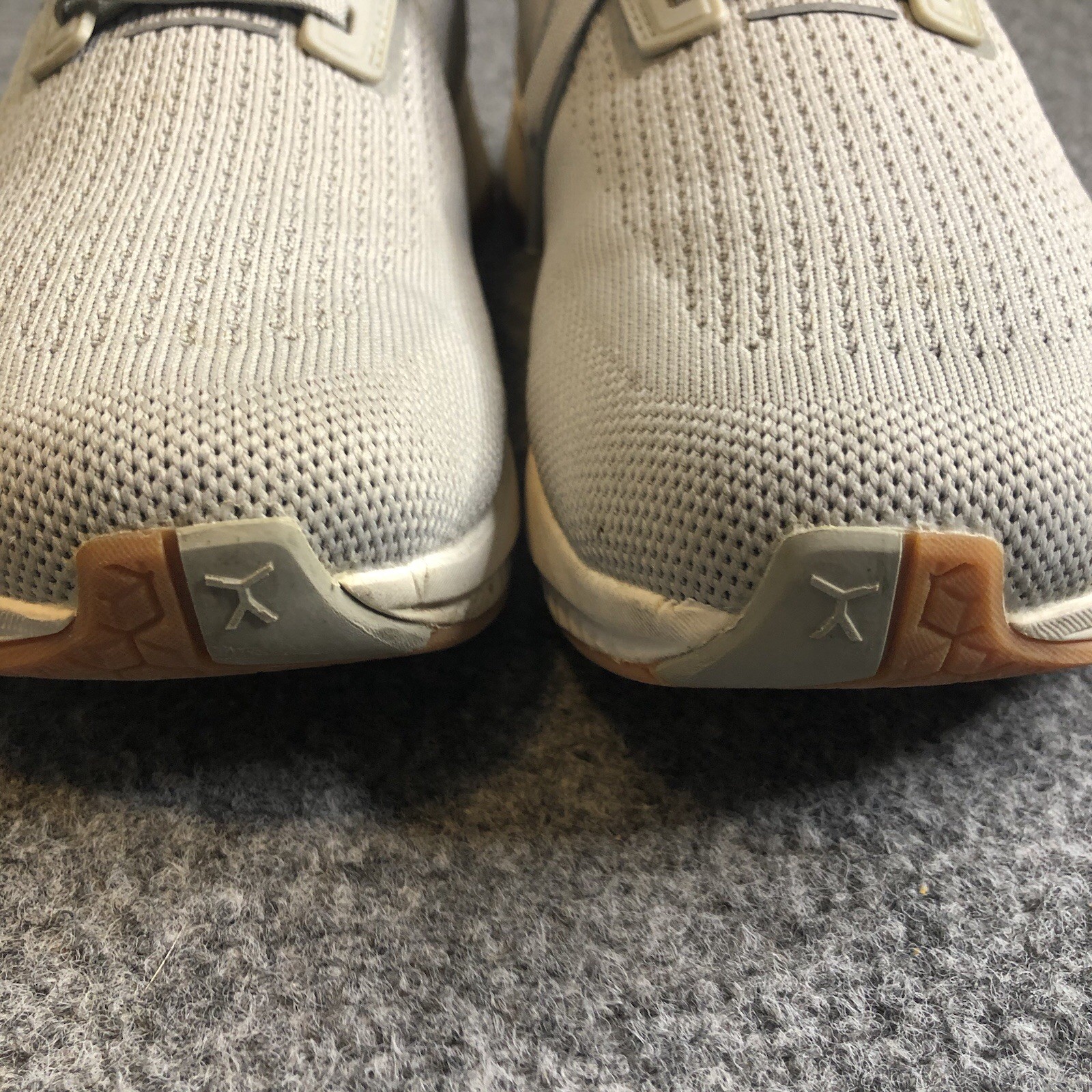 Flux Adapt Runner Gray Gum Womens Size 8.5 Mens Size 7 Running Workout Shoes