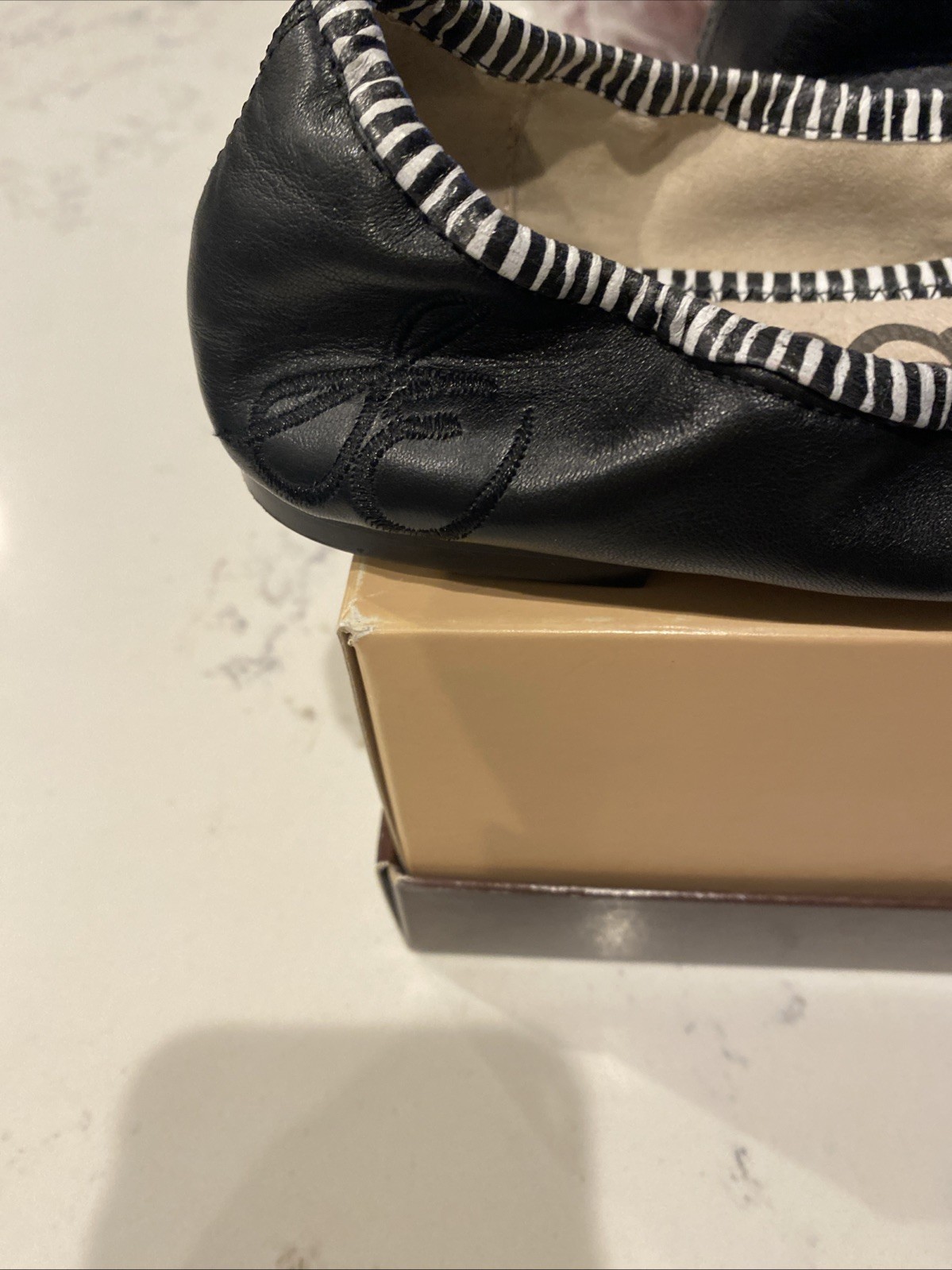 Sam Edelman Felicia Flats Black W/ White Trim Size 7M EUC