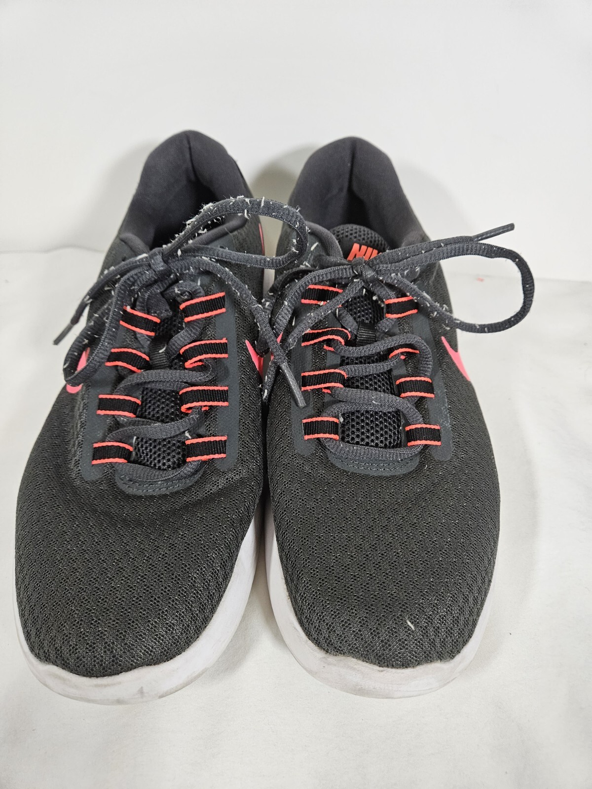 Nike Lunar Converge Womens 9.5 Running Shoes Black Gray Pink Athletic
