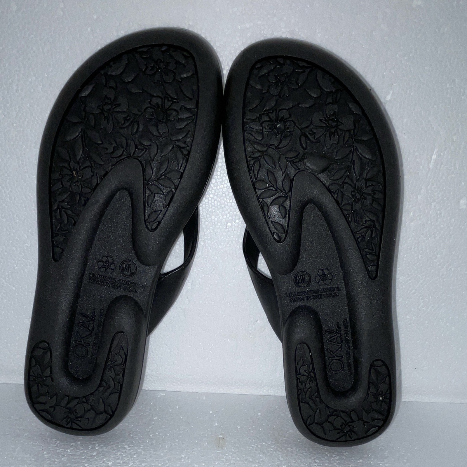 Oka-B Black Thong Sandals Turtle Accents Comfort Slip-On Women’s Size 8
