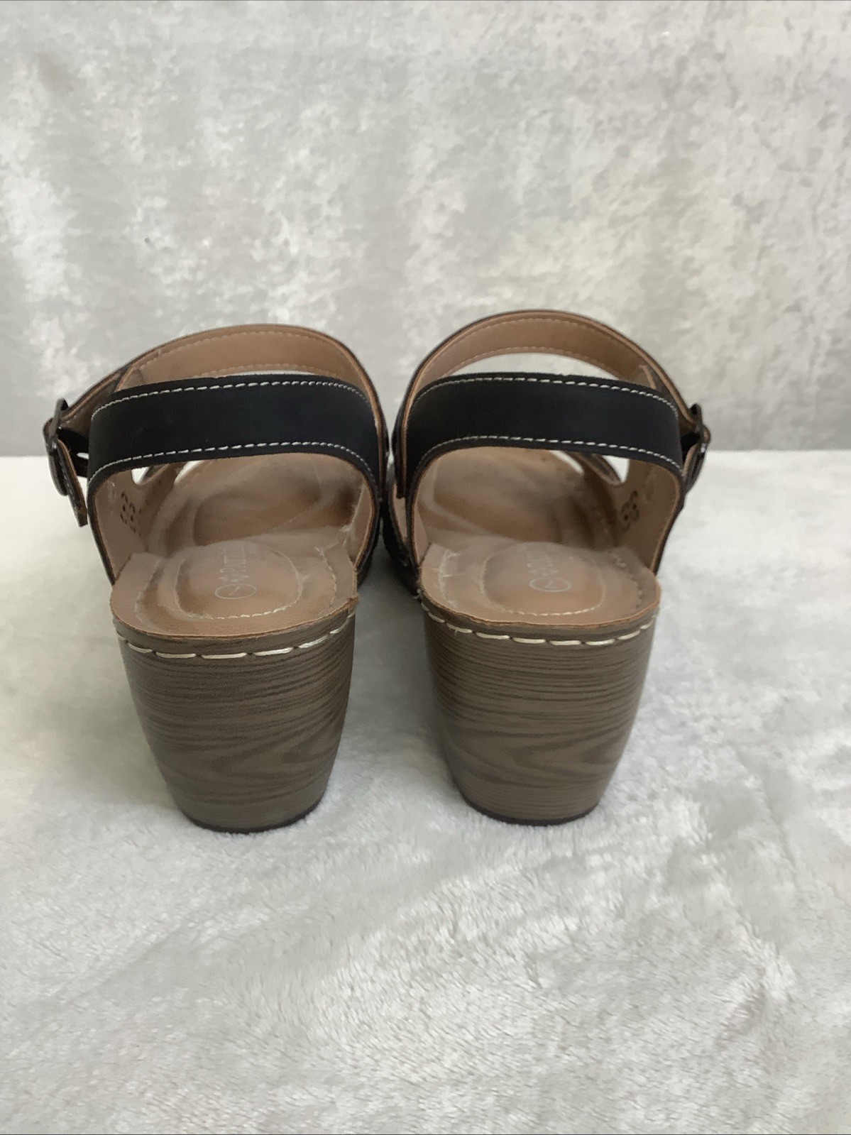 Patrizia By Spring Step Women’s Low Chunky Heel Strap Sandals Black Sz 7