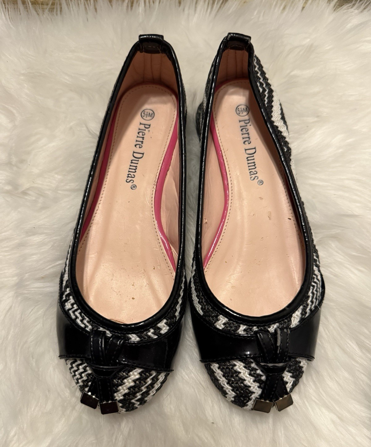 Pierre Dumas Women’s Black/White Chevron Ballet Slip-On Flats US 5.5 M broken