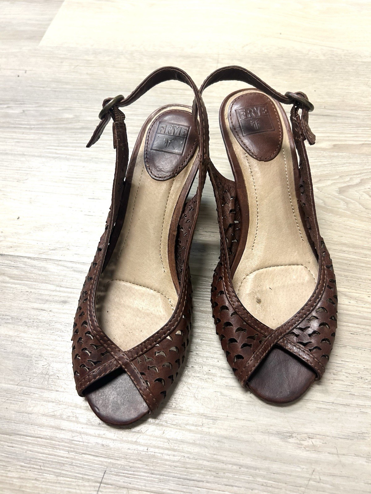 Frye Sandals Maya Brown Leather Cutout Slingback Pumps Studded Women Sz 7.5M