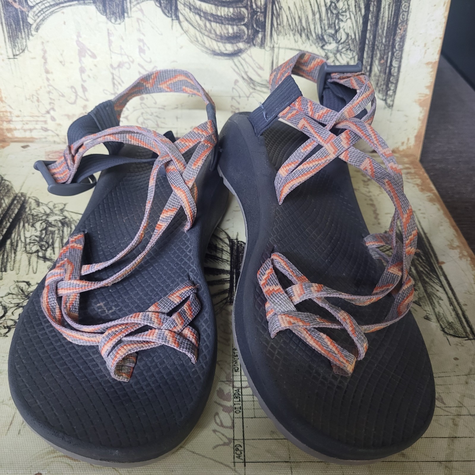 Size 10 Chaco Z Cloud X2 Toe Strap Classic Sandals Women’s ZigZag Orange Gray