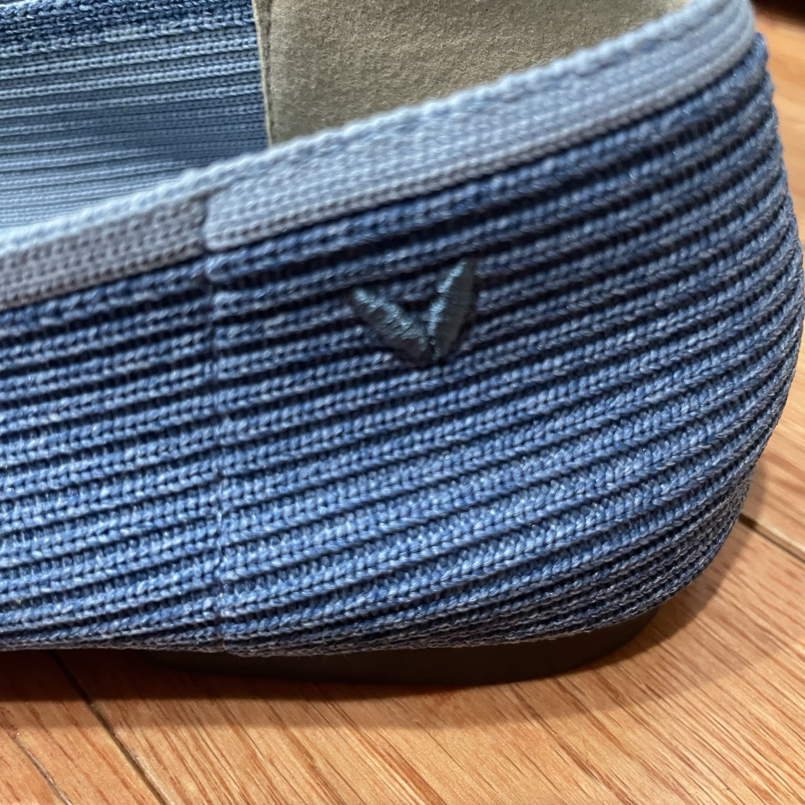 Vivaia Denim Blue Margot 2.0 Square-Toe-V Cut Women’s Flats EU 41 (US 10-10.5)