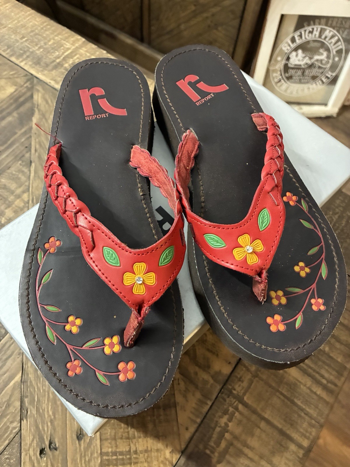 Report Women’s Floral Thong Sandals Leather Braided Strap Slip On US 9