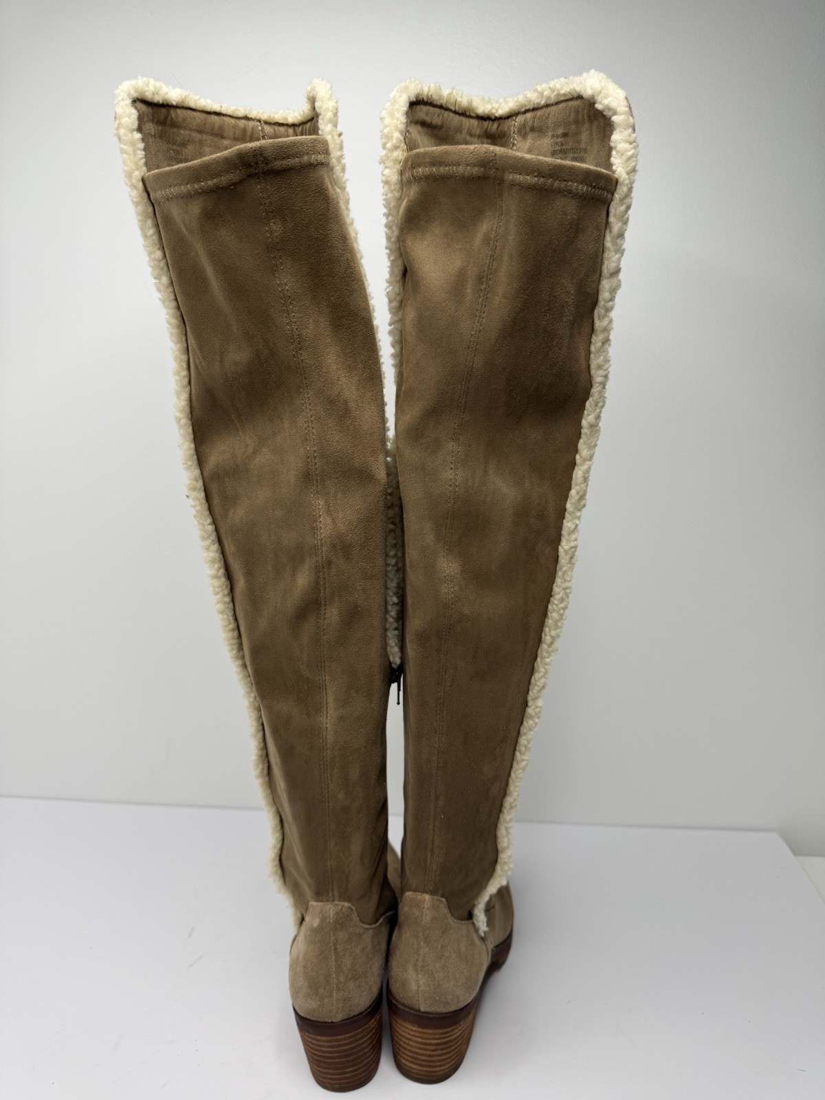 VINCE CAMUTO Shianne OTK Suede Vegan Fur Size 6.5M Taupe Women Boots