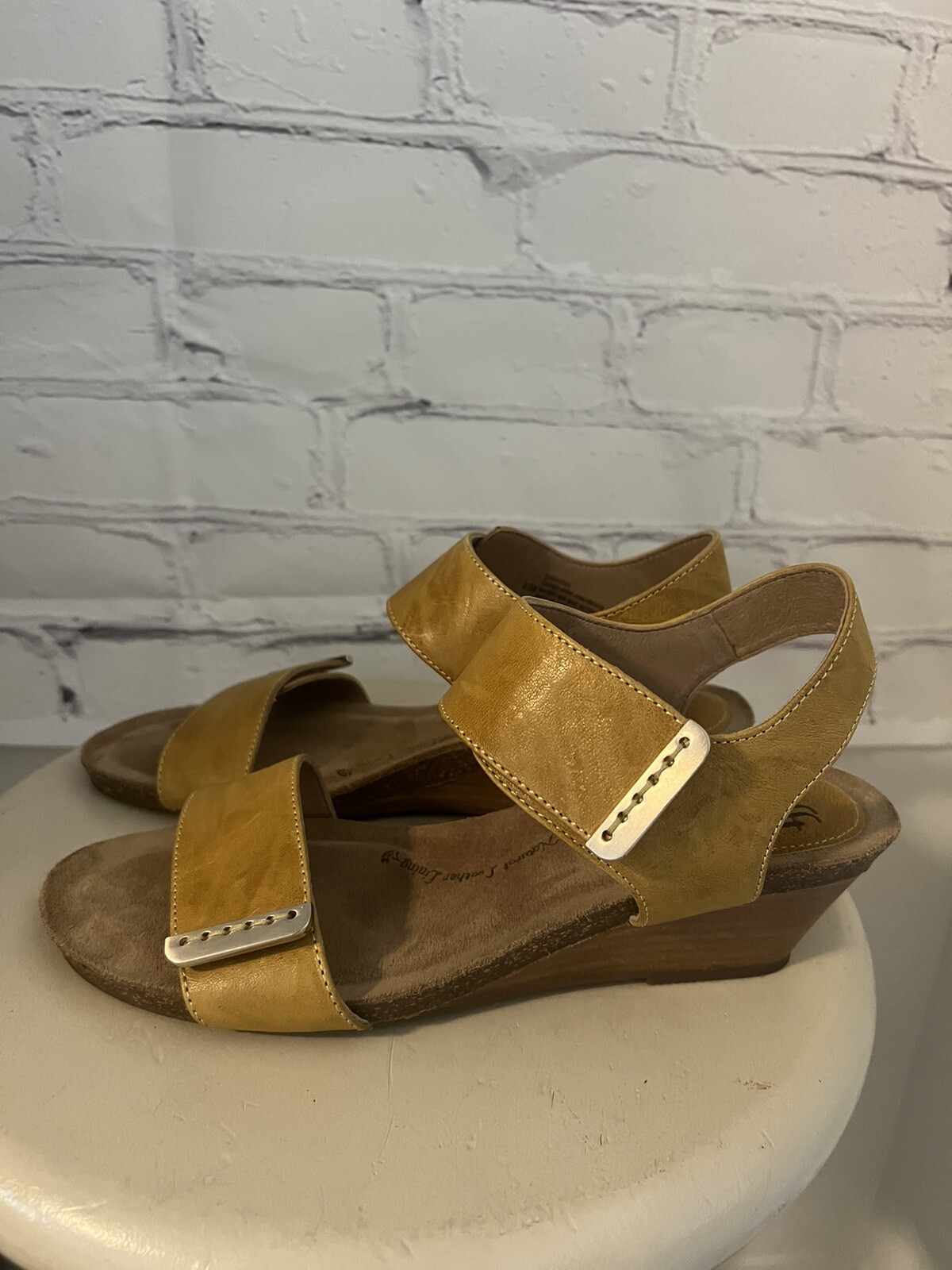 Sofft VERDI Lemon Yellow Sandal EUC Women’s Size US 9.5