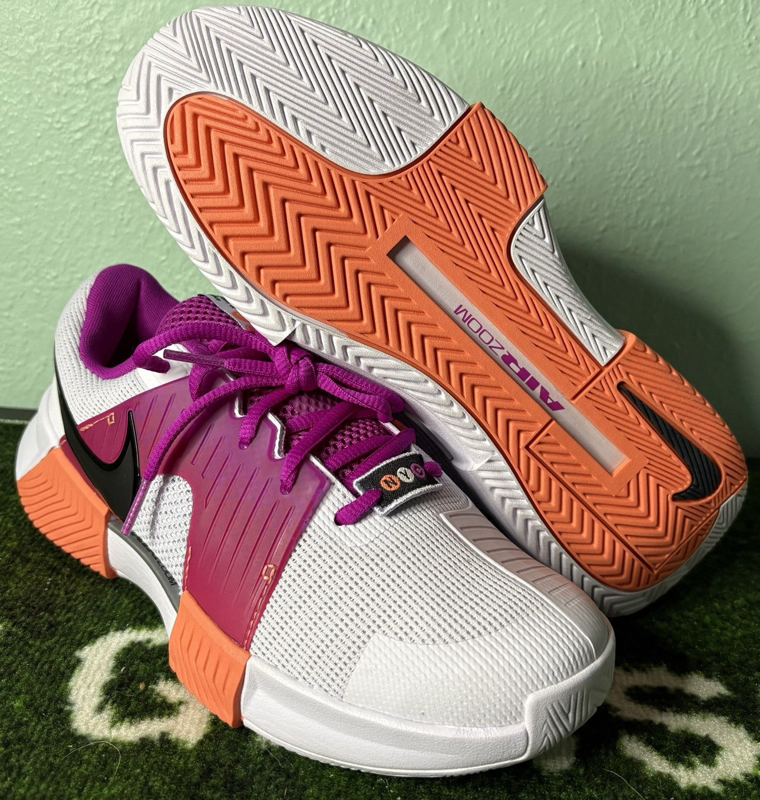 US Women’s 8.5/M 7 – Nike Zoom GP Challenge 1 Premium HC “NYC Tournament Pack”