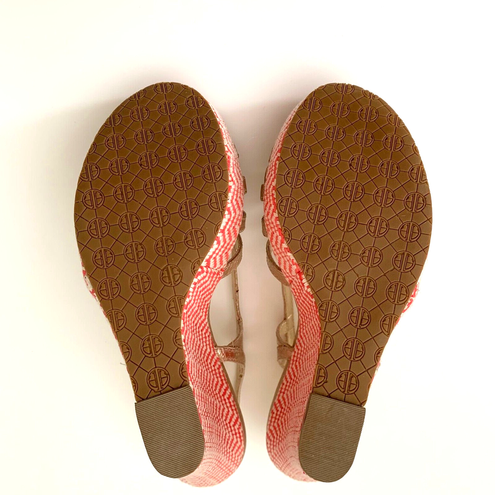 New Lilly Pulitzer Sophie Gold Leather Raffia Wedge Platform Sandals 6 Chevron