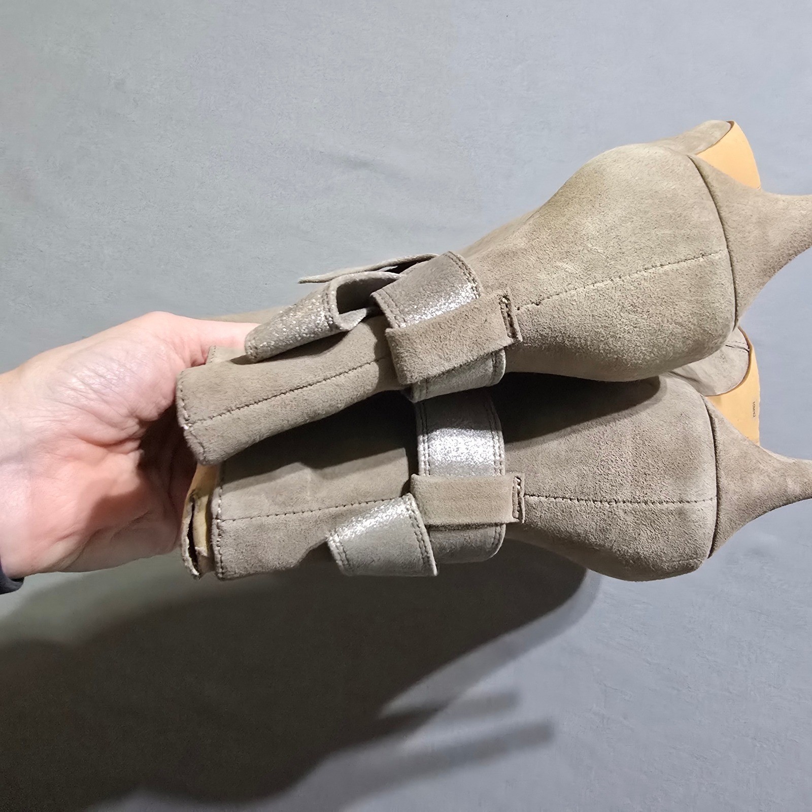 Nwob Vince Camuto Frezal Suede Ankle Boots Women 10M Taupe Bow Stiletto Pointed