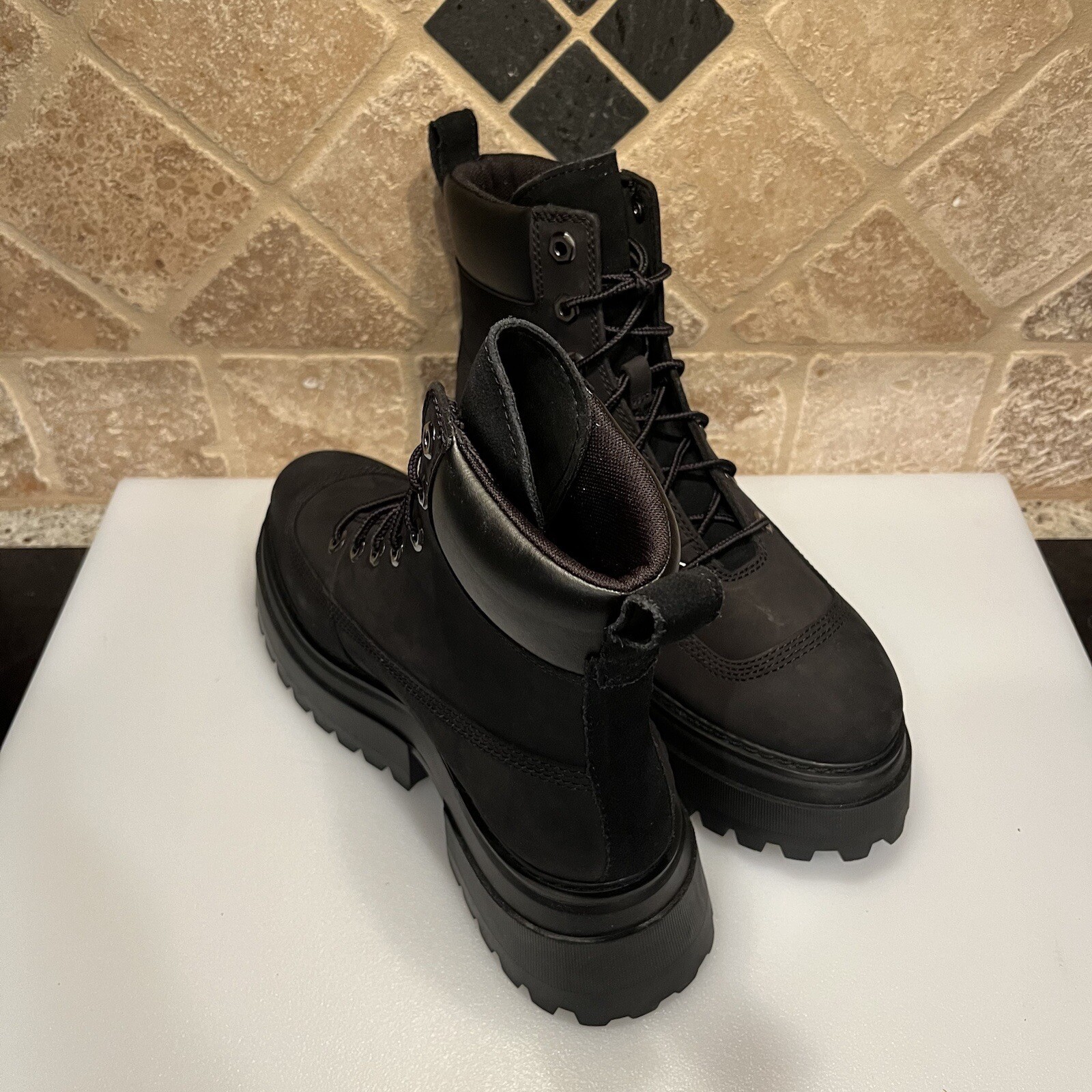 Timberland Sky 6 Inch Lace Up Platform Boots Black Nubuck Women 9.5 NIB TB0A428J