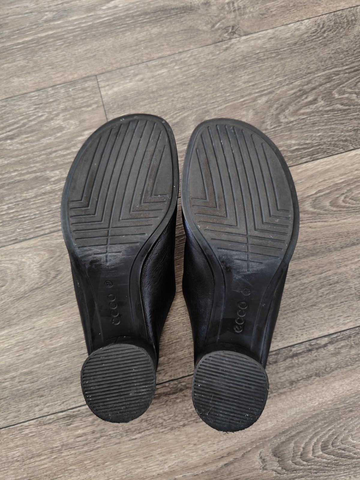 ECCO Women’s Black Leather Block Heel Mule Sandals EU 37 US 6/6.5