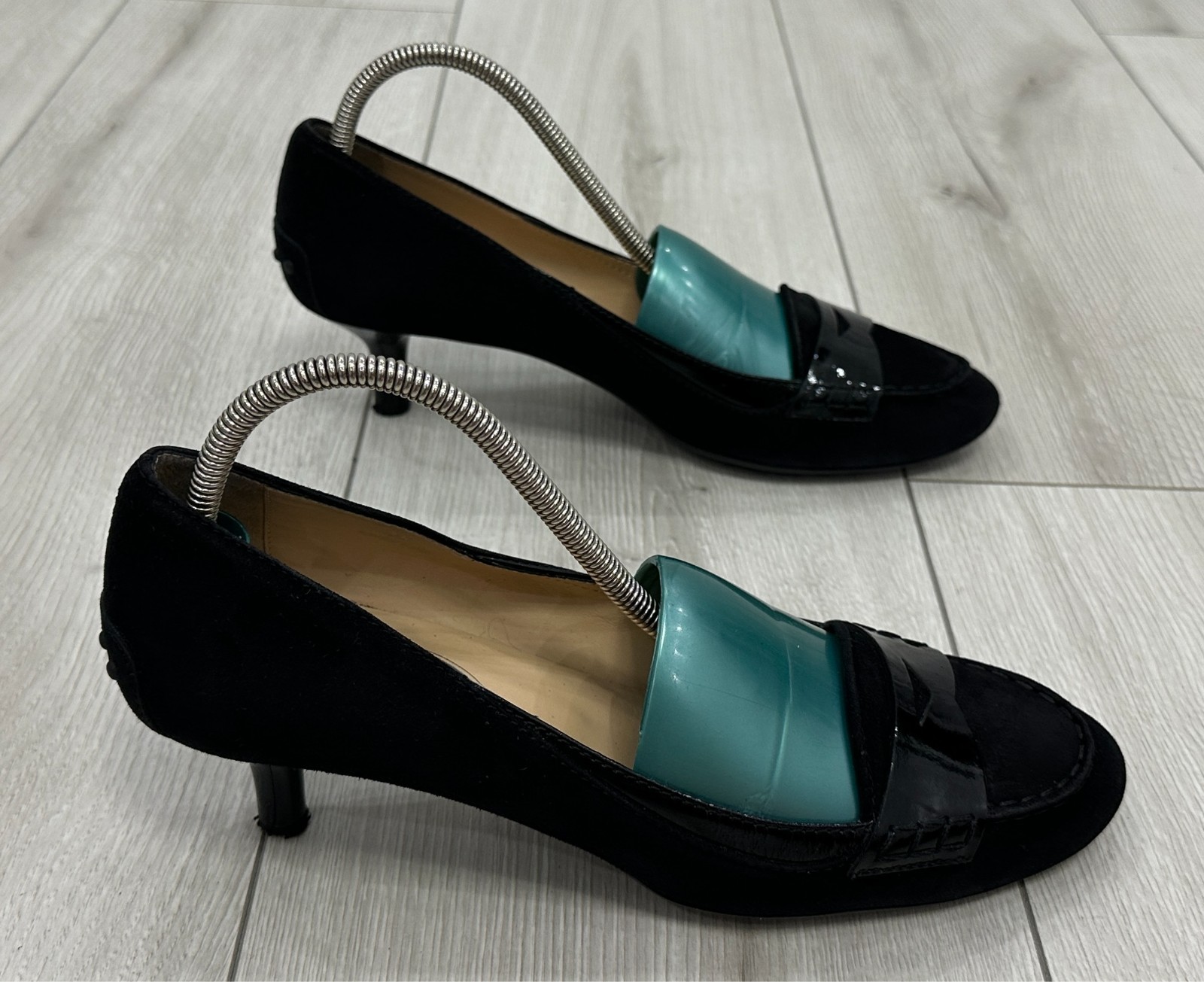 Tod’s Black Suede Patent Leather Gommino Loafer Kitten Heel Pumps Shoes EU 38